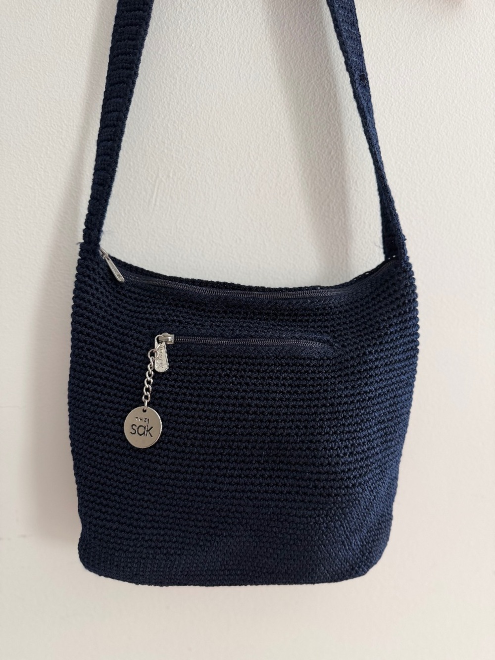 The Sak Navy Crochet Hobo Bag Classic Vintage Purse Zip Top Crossbody Nautical